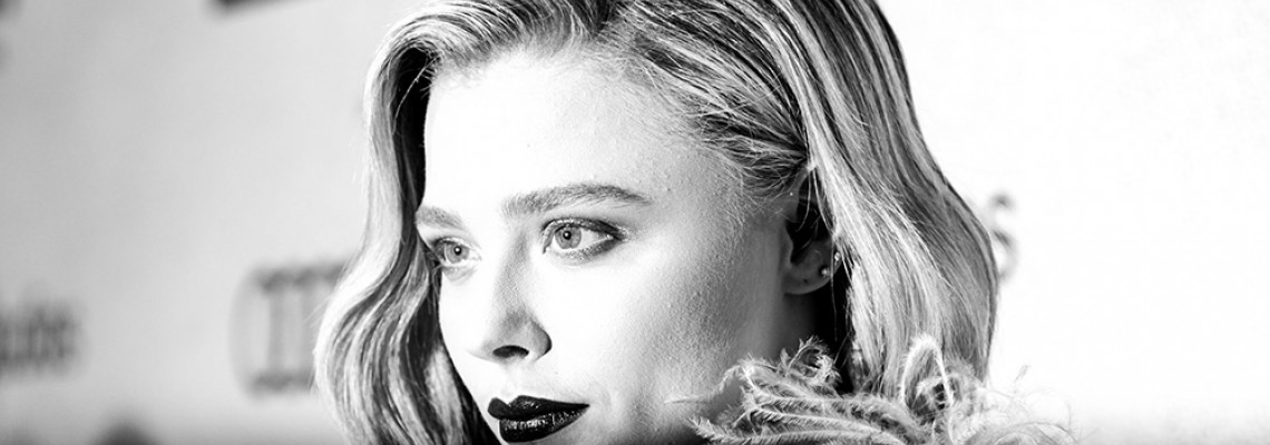 Ako si spraviť dokonalé hollywoodske vlny bez akejkoľvek námahy? Radia celebritní hairstylisti. Ako si spraviť dokonalé hollywoodske vlny bez akejkoľvek námahy? Radia celebritní hairstylisti.